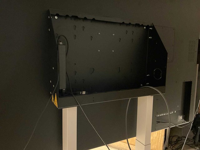 Ctouch ct84led40bos10p 84” uhd touchscreen op elektrische lift - afbeelding 16 van  17