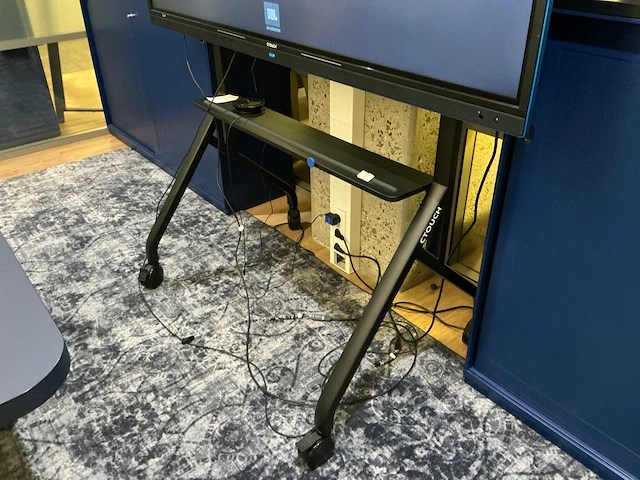 Ctouch neo cn-75x04 touchscreen monitor met conferentie set - afbeelding 3 van  7