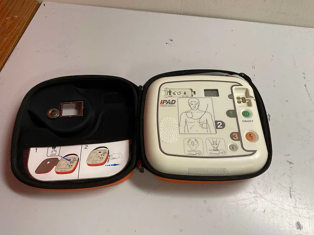 Cu medical systems, inc. ipad aed defibrillator - afbeelding 2 van  3