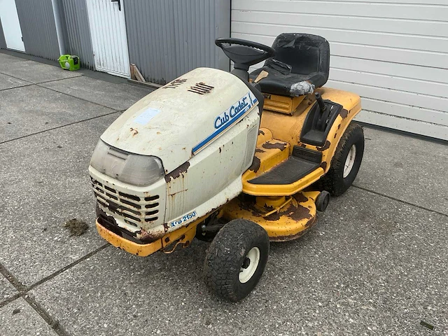 Cub cadet ags 2130 zitmaaier - afbeelding 1 van  14