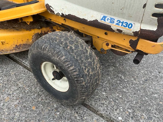 Cub cadet ags 2130 zitmaaier - afbeelding 10 van  14