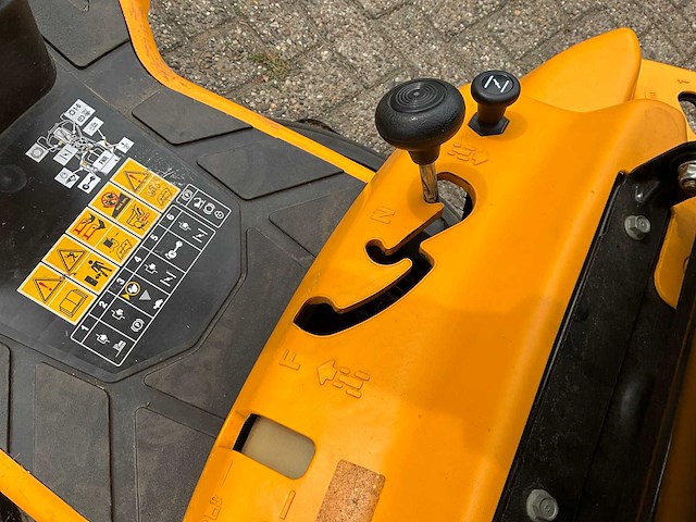 Cub cadet cc 114 td zitmaaier - afbeelding 15 van  15