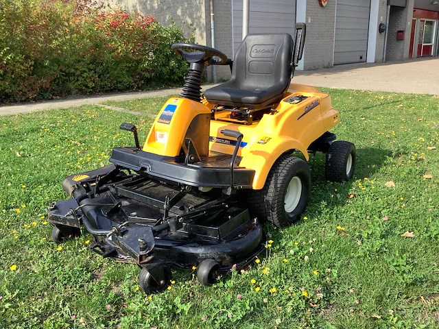 Cub cadet fmz50 zero turn zitmaaier - afbeelding 1 van  8