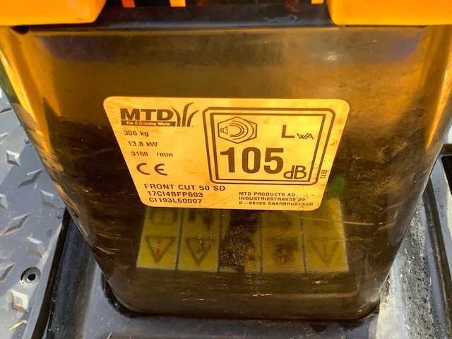 Cub cadet fmz50 zero turn zitmaaier - afbeelding 8 van  8