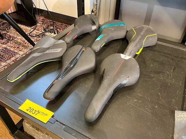 Cube fietszadel (6x) - afbeelding 1 van  4