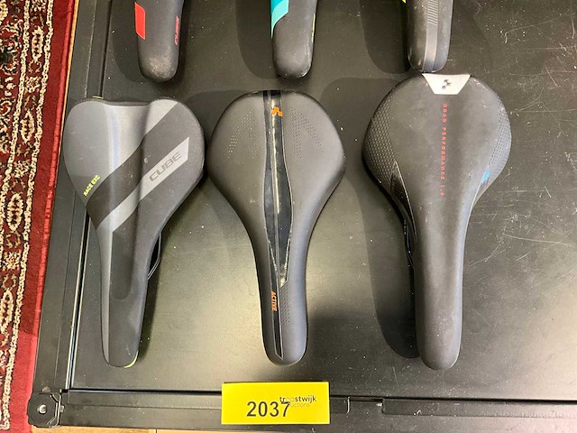 Cube fietszadel (6x) - afbeelding 3 van  4