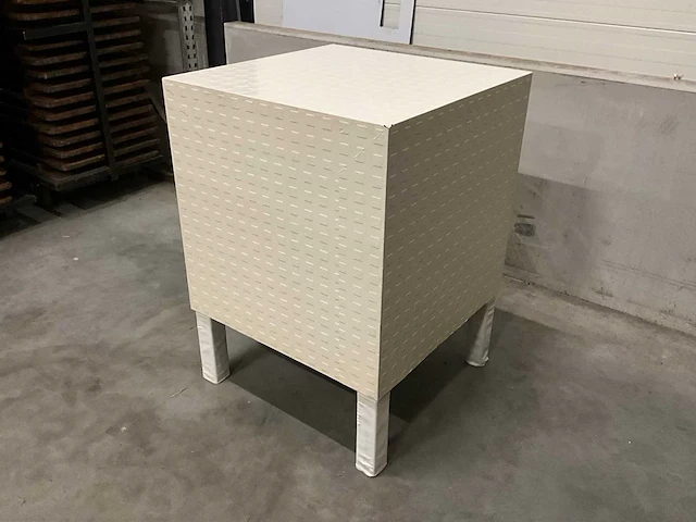 Cube lounge statafel (2x) - afbeelding 1 van  5