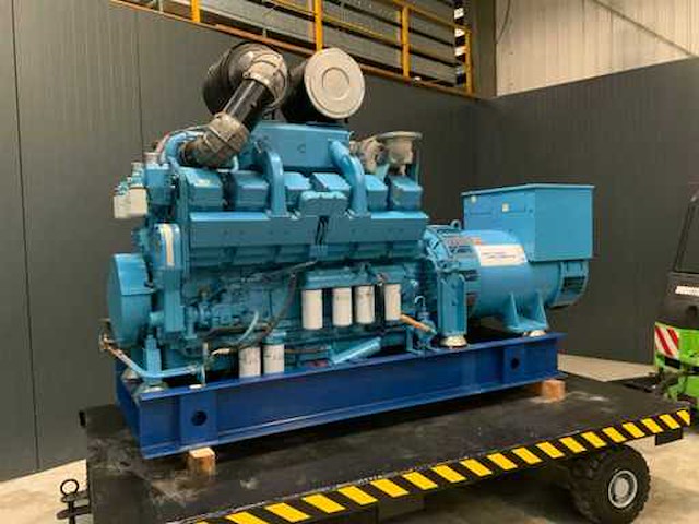 Cummins g 560 s diesel stroomgenerator 700kva - afbeelding 6 van  7