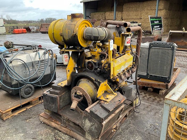 Cummins v-504-c dieselmotor - afbeelding 3 van  5