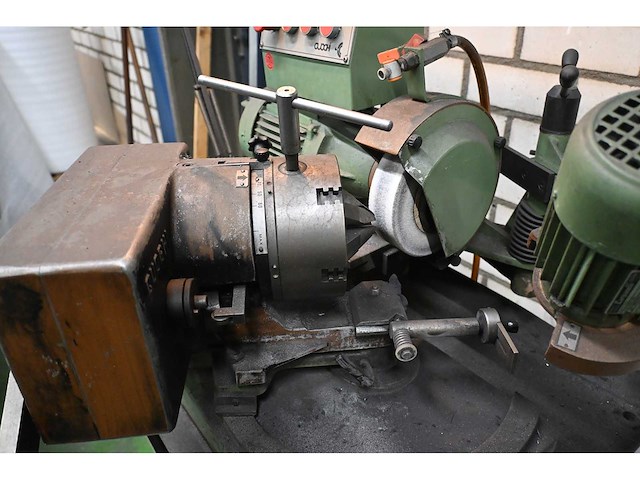 Cuoghi ape 40 gereedschap slijpmachine - afbeelding 4 van  8