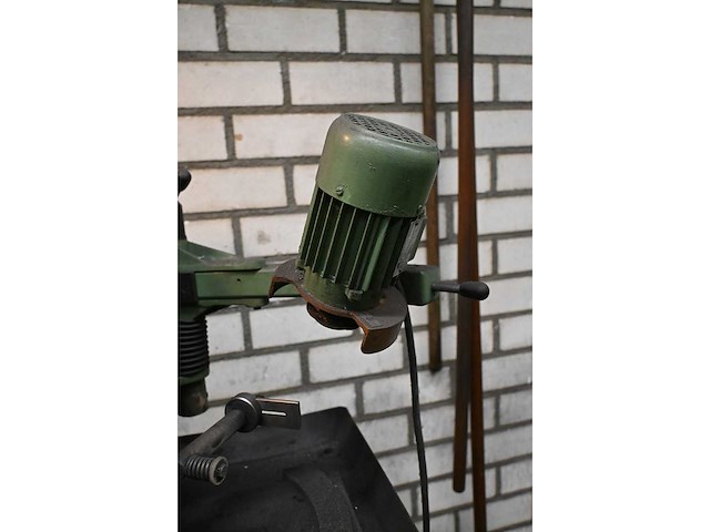 Cuoghi ape 40 gereedschap slijpmachine - afbeelding 5 van  8