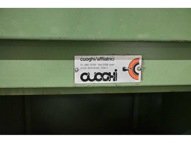 Cuoghi ape 40 gereedschap slijpmachine - afbeelding 8 van  8