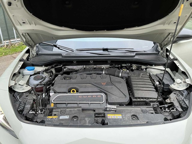 Cupra - formentor vz5 - 2.5 tfsi carbon editie - car - 2023 - afbeelding 24 van  32