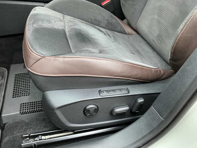 Cupra - formentor vz5 - 2.5 tfsi carbon editie - car - 2023 - afbeelding 9 van  20