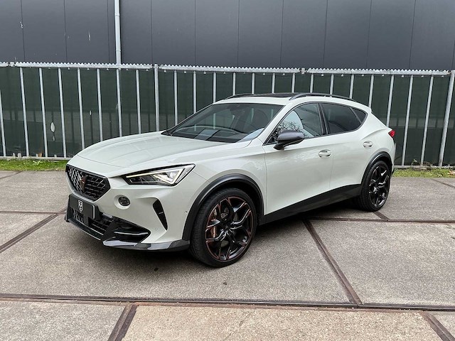 Cupra - formentor vz5 - 2.5 tfsi carbon editie - car - 2023 - afbeelding 1 van  21