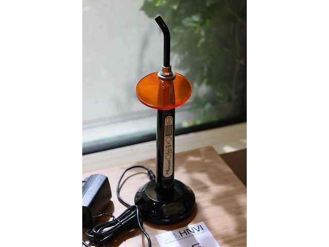 Curing light premium plus c01 met lader. - afbeelding 2 van  2