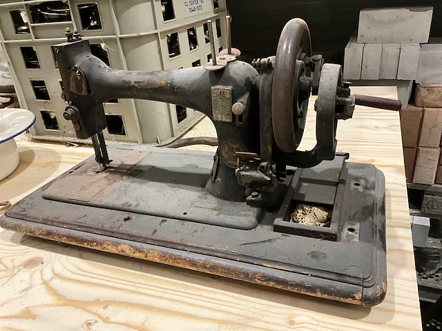 Curiosia - afbeelding 1 van  9