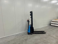 Curtis elektrische stapelaar - afbeelding 2 van  8