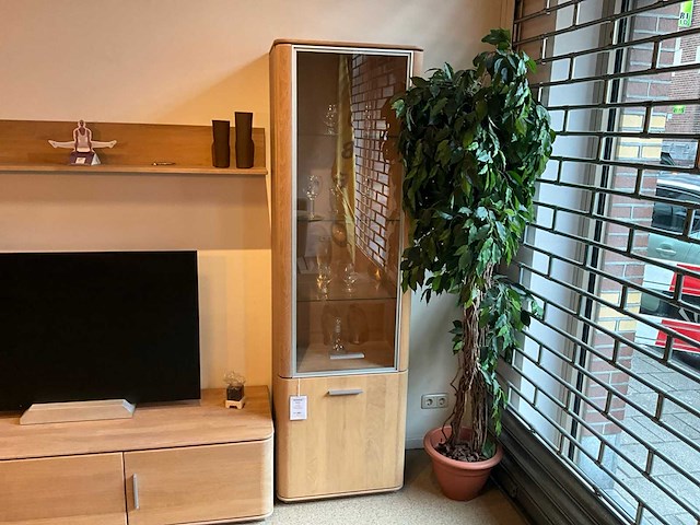 Curve eiken vitrinekast - afbeelding 1 van  8