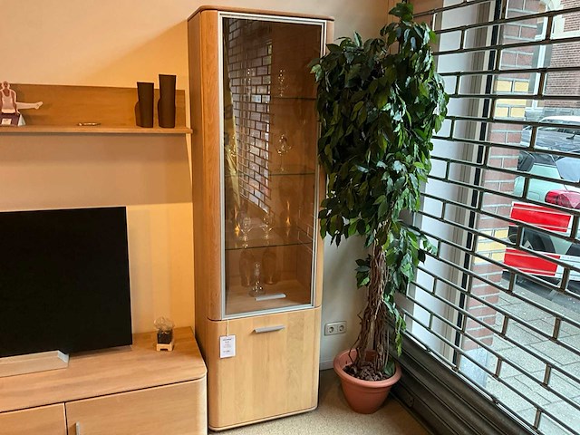 Curve eiken vitrinekast - afbeelding 2 van  8