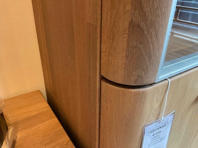 Curve eiken vitrinekast - afbeelding 4 van  8