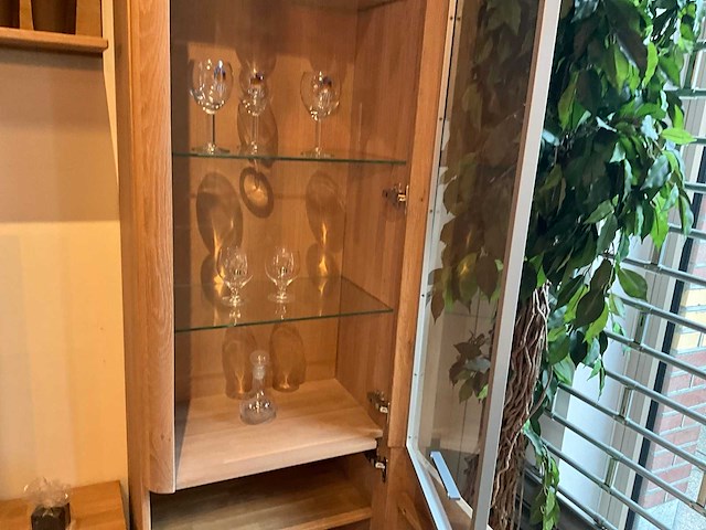 Curve eiken vitrinekast - afbeelding 6 van  8