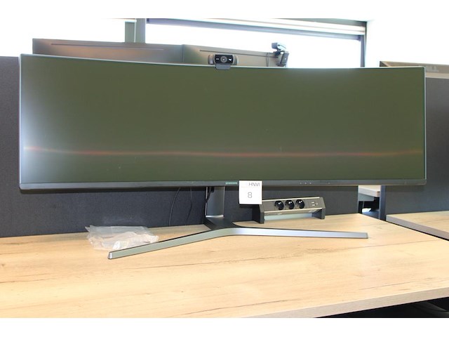 Curved monitor samsung c49g95tssr met webcam. doorsnede 124 cm. - afbeelding 1 van  2