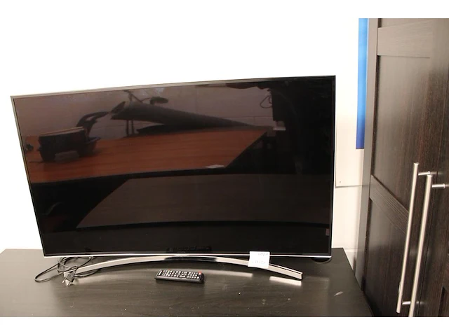 Curved tv samsung 48 inch met afstandbediening. - afbeelding 1 van  4