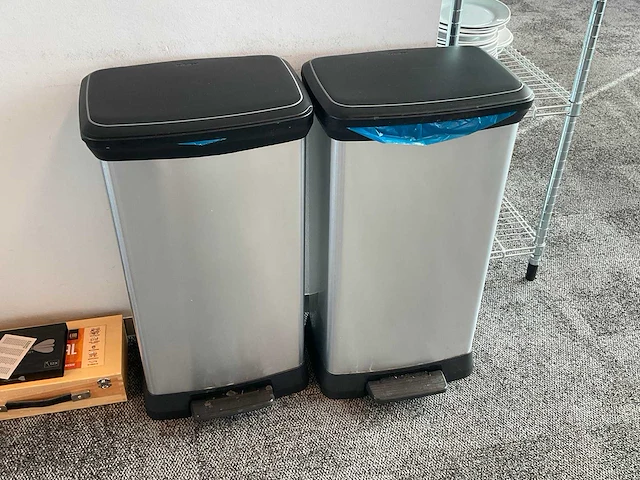 Curver prullenbak (2x) - afbeelding 1 van  1
