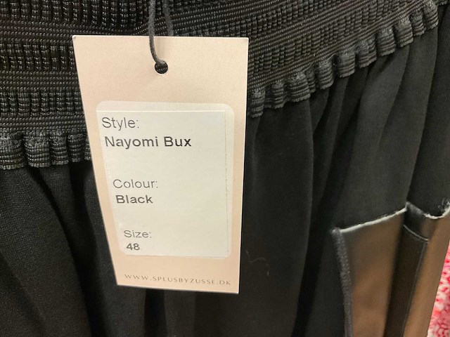 Curviss, only, no1 by ox partij grote maten kleding (15x) - afbeelding 10 van  20