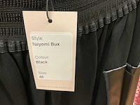 Curviss, only, no1 by ox partij grote maten kleding (15x) - afbeelding 10 van  20