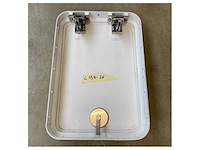 Custom line marine vertical gunwale flat hatch white - 425480 - afbeelding 1 van  8