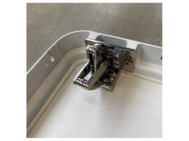 Custom line marine vertical gunwale flat hatch white - 425480 - afbeelding 3 van  8