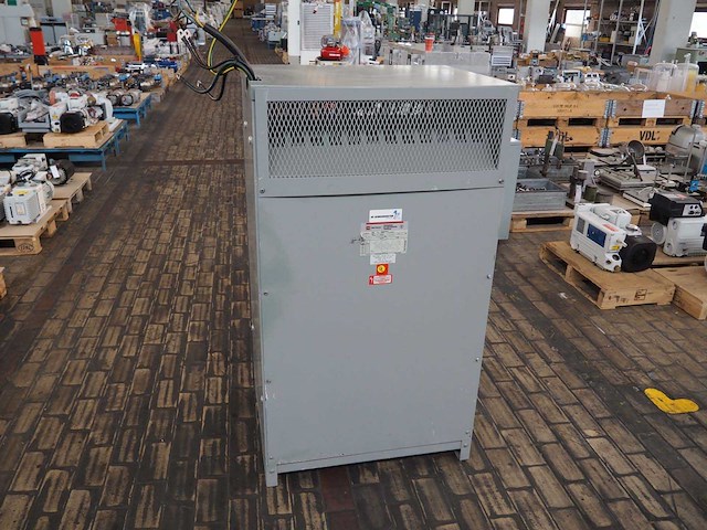Cutler-hammer - 150 kva transformator - afbeelding 1 van  6