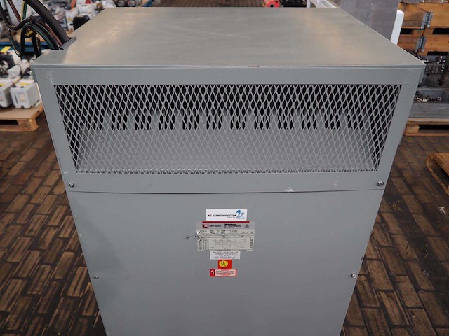 Cutler-hammer - 150 kva transformator - afbeelding 1 van  2