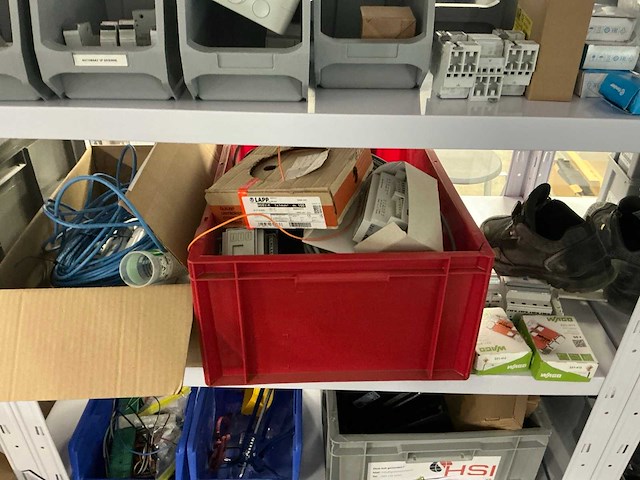 Cv-installatiemateriaal in wandstelling en 2 kasten - afbeelding 3 van  28