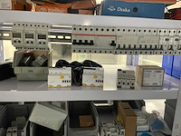 Cv-installatiemateriaal in wandstelling en 2 kasten - afbeelding 6 van  28