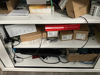 Cv-installatiemateriaal in wandstelling en 2 kasten - afbeelding 16 van  28