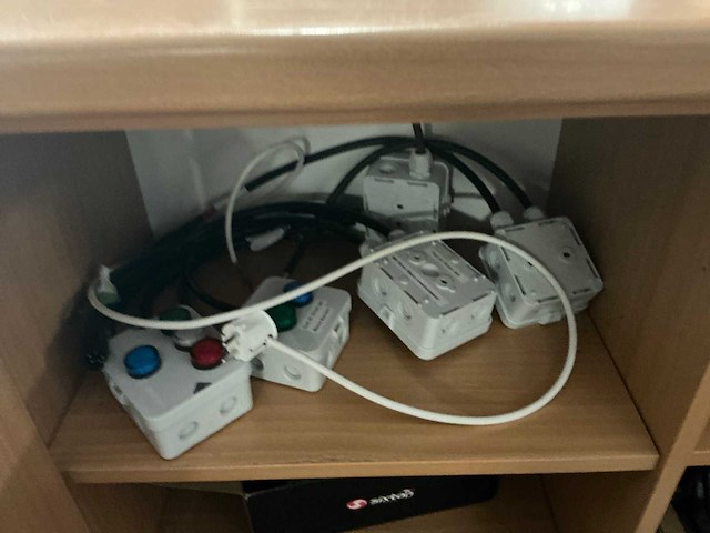 Cv-installatiemateriaal in wandstelling en 2 kasten - afbeelding 18 van  28