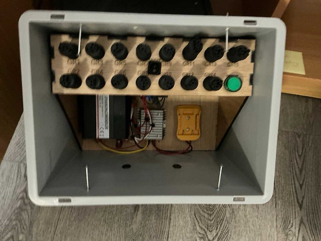 Cv-installatiemateriaal in wandstelling en 2 kasten - afbeelding 21 van  28