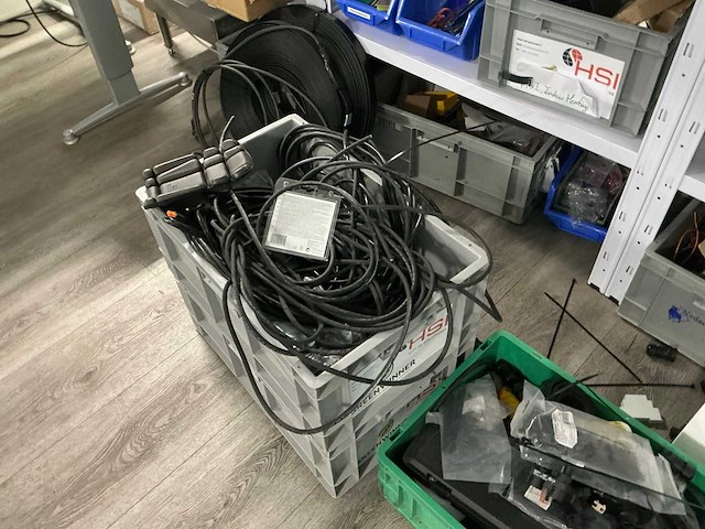 Cv-installatiemateriaal in wandstelling en 2 kasten - afbeelding 22 van  28