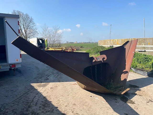 Cw30 v-bak slotenbak / graafbak - afbeelding 6 van  12