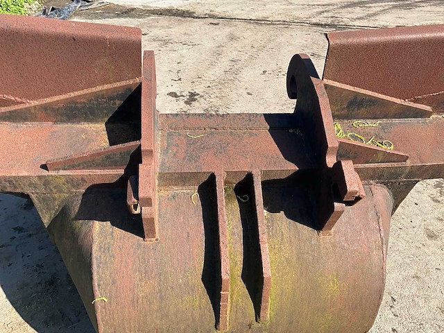 Cw30 v-bak slotenbak / graafbak - afbeelding 10 van  12