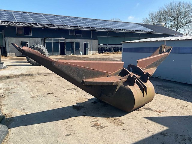 Cw30 v-bak slotenbak / graafbak - afbeelding 1 van  1