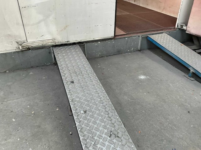 Cwn/soloan spuitcabine dubbel(truck/bus/personenauto) - afbeelding 26 van  26