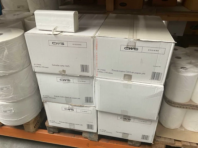 Cws doos á 3750 stuks handdoekjes (6x) - afbeelding 1 van  3