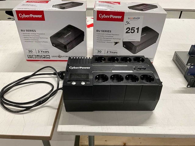 Cyber power bu650eu noodstroomvoorziening (3x) - afbeelding 1 van  3