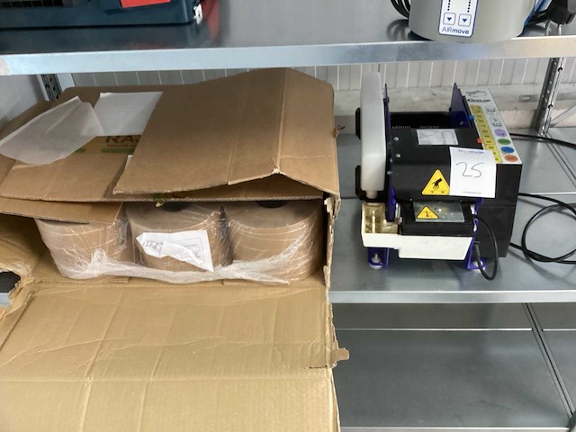 Cyklop elektronische natplakbandmachine incl. doos met rollen tapepapier - afbeelding 1 van  6
