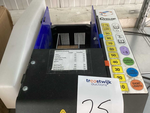 Cyklop elektronische natplakbandmachine incl. doos met rollen tapepapier - afbeelding 4 van  6