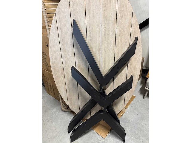 Cyprus - tuintafel - afbeelding 2 van  3